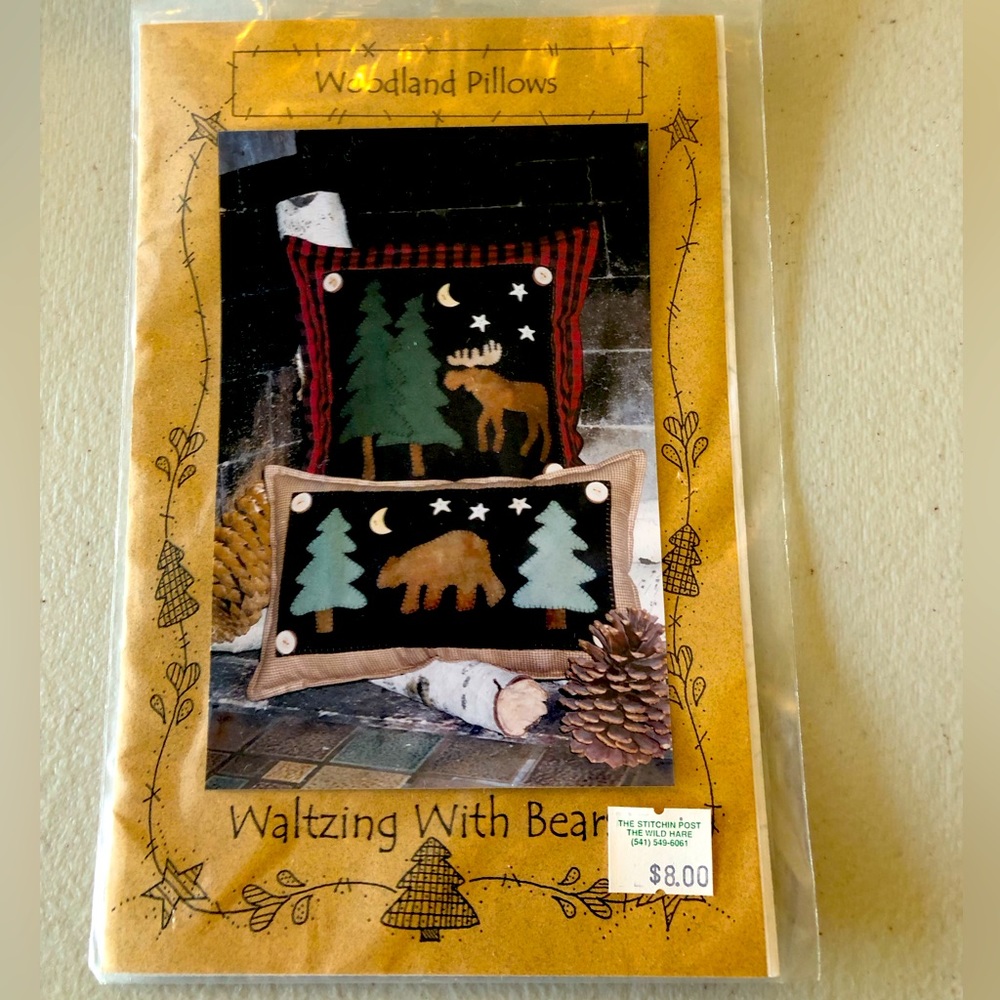 Seasonal pillow patterns & Door Knobbers!!! New/Never used! “Six” patterns!